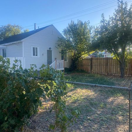 ווסט ואלי סיטי Cute Entire Small House With Large Yard! Pets Welcome! מראה חיצוני תמונה