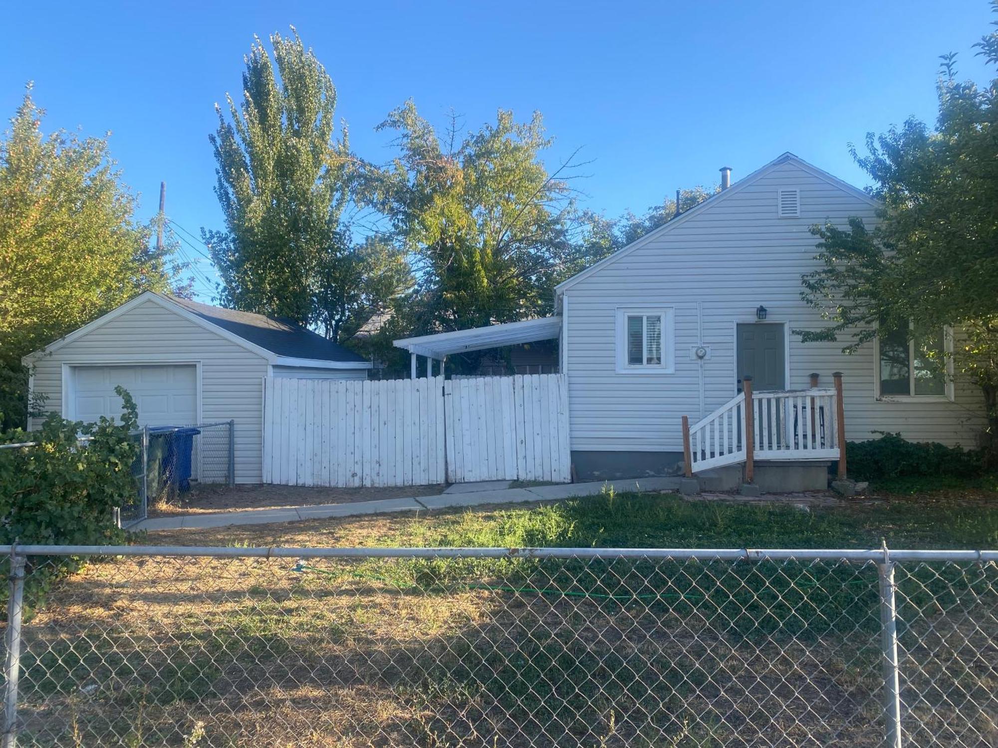 ווסט ואלי סיטי Cute Entire Small House With Large Yard! Pets Welcome! מראה חיצוני תמונה