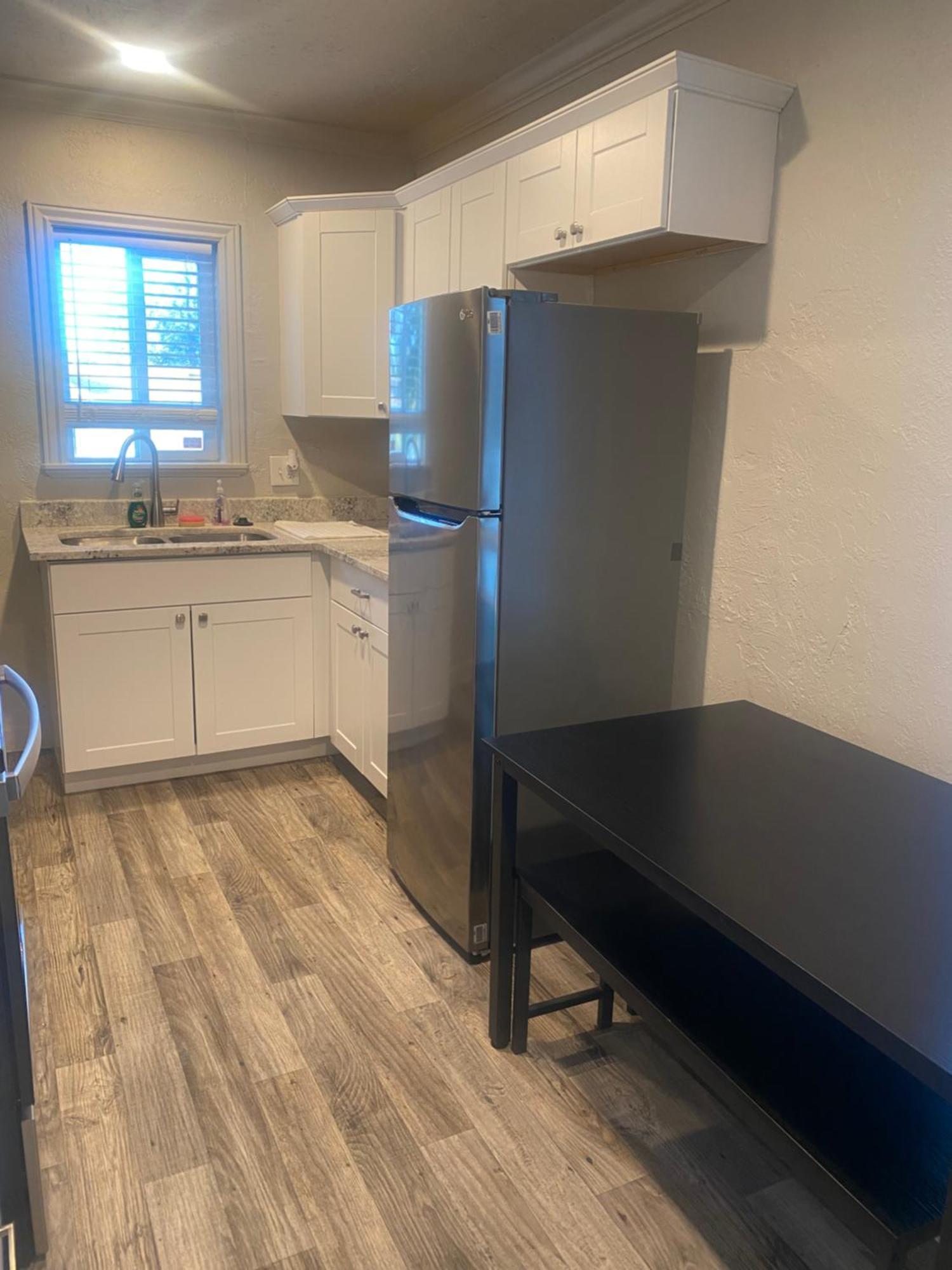 ווסט ואלי סיטי Cute Entire Small House With Large Yard! Pets Welcome! מראה חיצוני תמונה