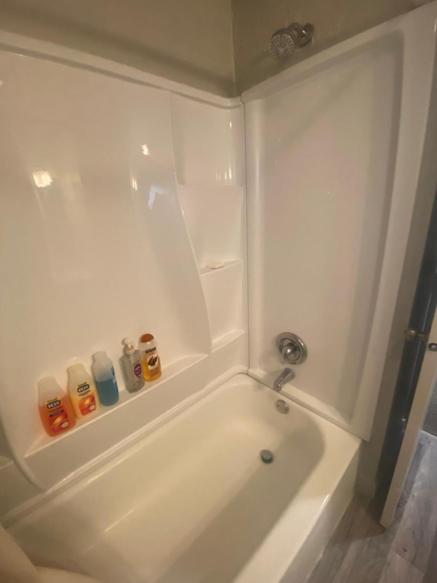 ווסט ואלי סיטי Cute Entire Small House With Large Yard! Pets Welcome! מראה חיצוני תמונה