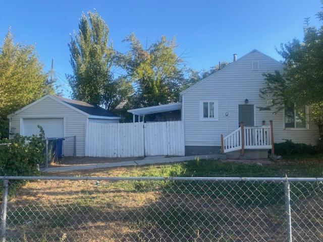 ווסט ואלי סיטי Cute Entire Small House With Large Yard! Pets Welcome! מראה חיצוני תמונה